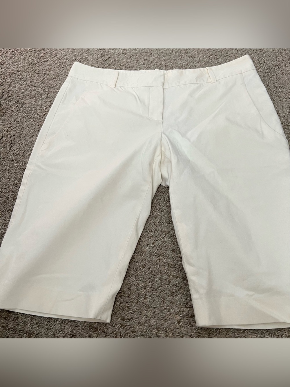 Theory Cream Bermuda Shorts Size 8